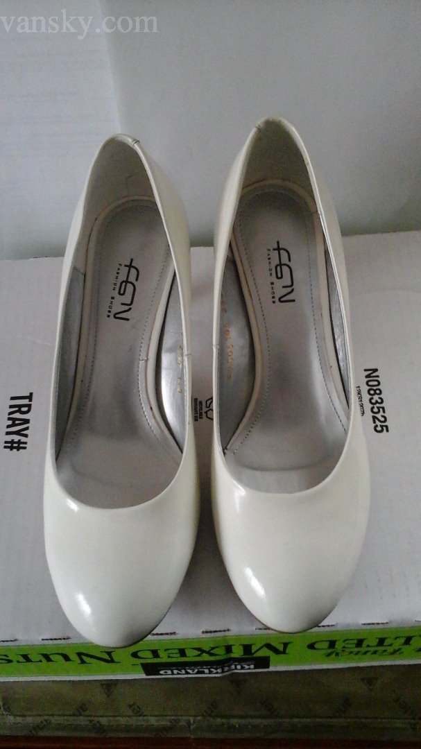 190702174407_shoes lady white 1-$20.jpg